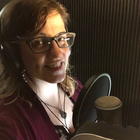 Meet your Posher, Becky - Picture 4 of 5